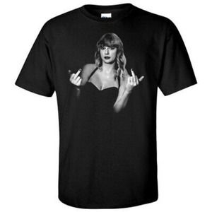 Taylor Middle Finger Tshirt
